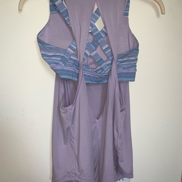 Lululemon Tank with Built in Bra - Picture 4 of 6